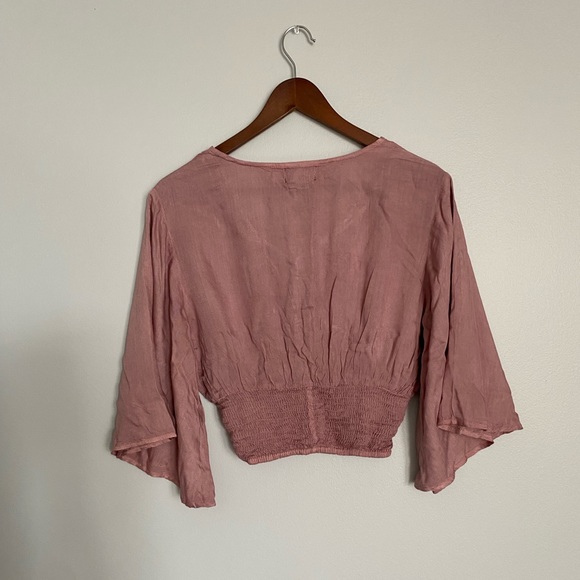 Flowy sleeve cropped top - Picture 2 of 4